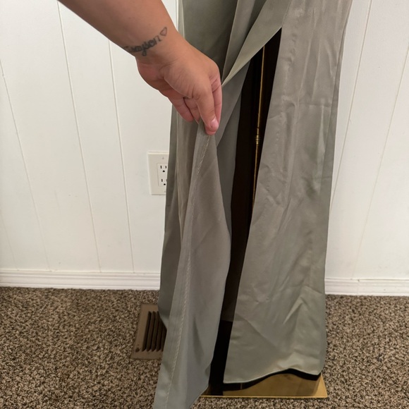 BHLDN NWT Anthropologie Piper V-Neck Side Slit Satin Gown Dress Size 0 Moss - Picture 7 of 10
